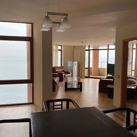 Апартамент Sunrise